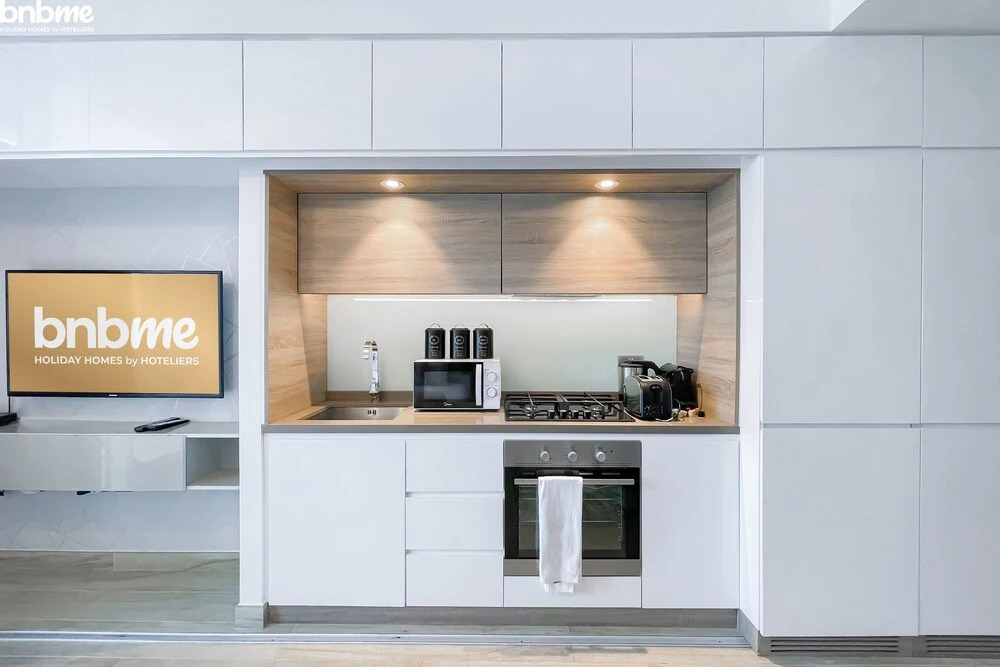 Дубай: Beach View 2BR Ultra-luxurious Apt- 1504