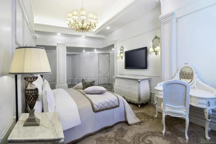 Тбилиси: Hotel Ambassadori Tbilisi Hotel Mimino