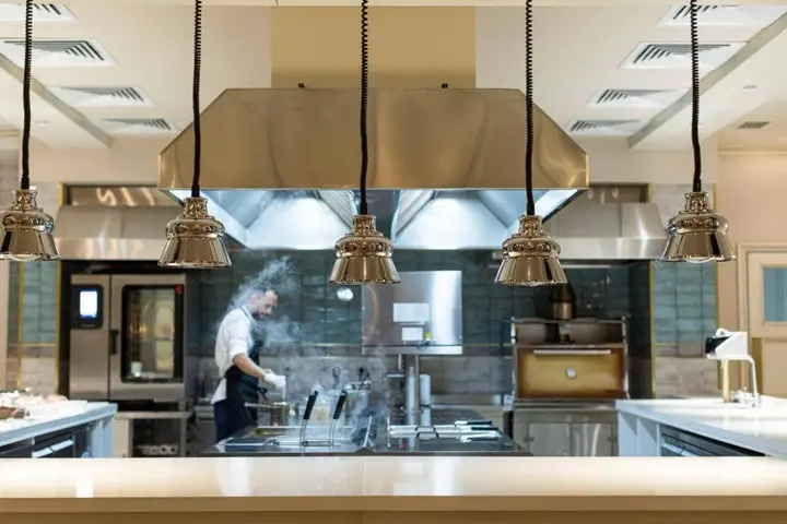 Тбилиси: Hotel Ambassadori Tbilisi Hotel Mimino