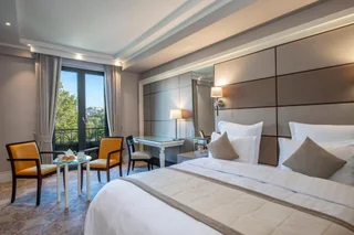 Тбилиси: Hotel Ambassadori Tbilisi Hotel Mimino