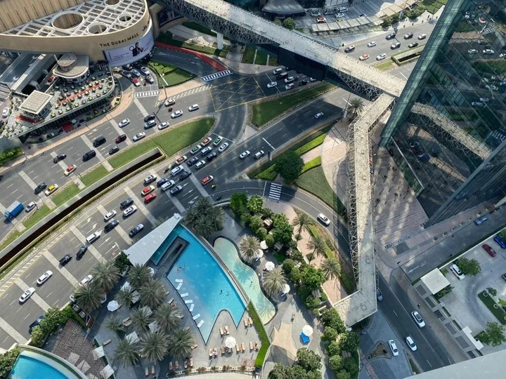 Дубай: 2 Bedroom with Full Burj View