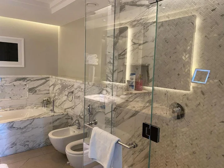 Дубай: 2 Bedroom with Full Burj View