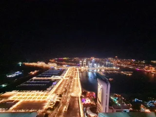Дубай: At THE TOP MARINA