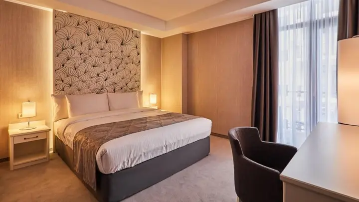 Тбилиси: Gallery Palace Hotel Mimino