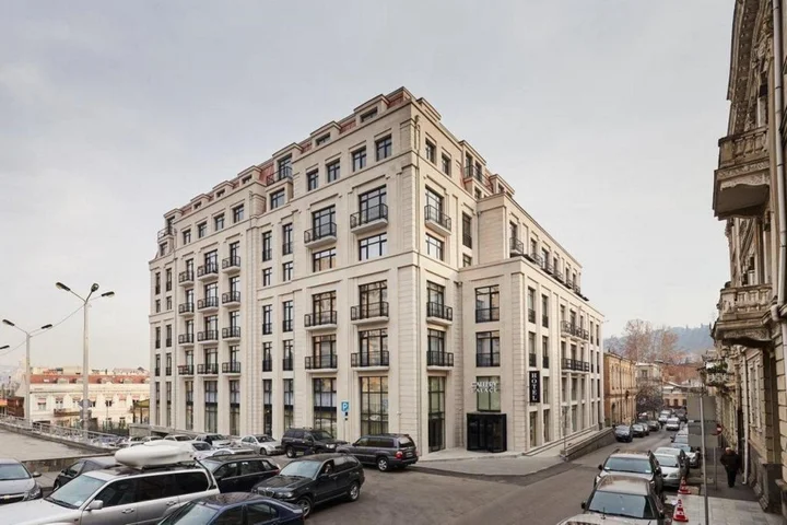 Тбилиси: Gallery Palace Hotel Mimino