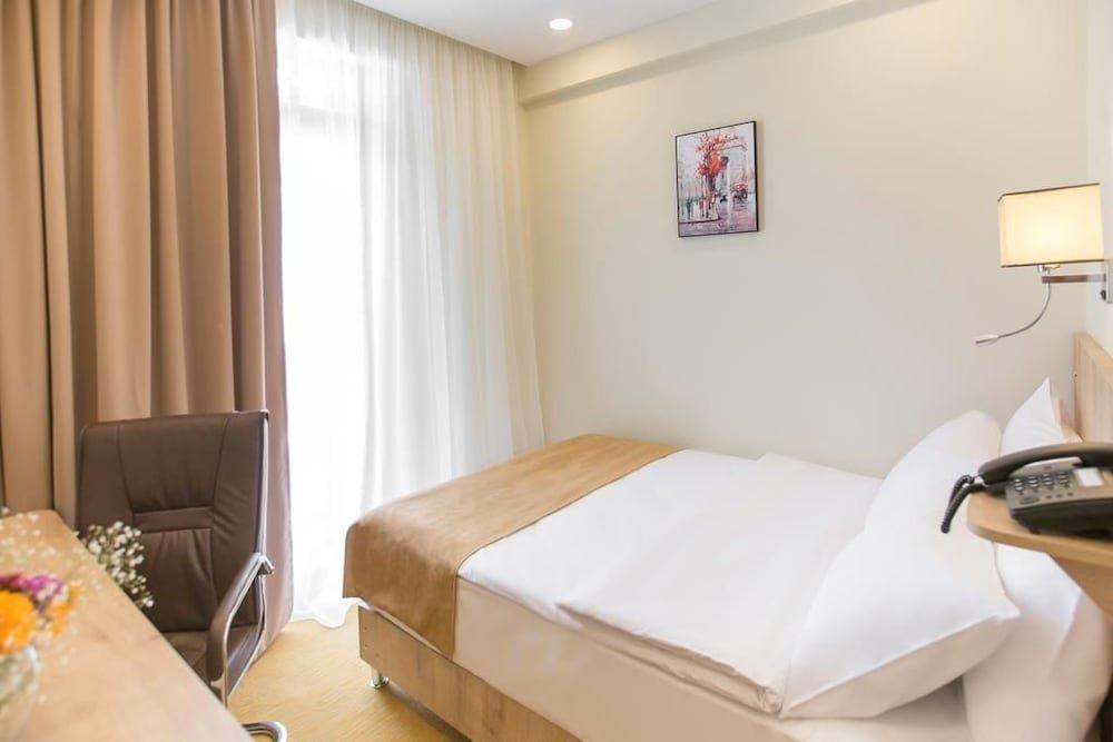 Тбилиси: Отель Bridge Hotel Тбилиси