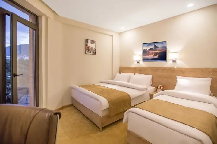 Тбилиси: Отель Bridge Hotel Тбилиси