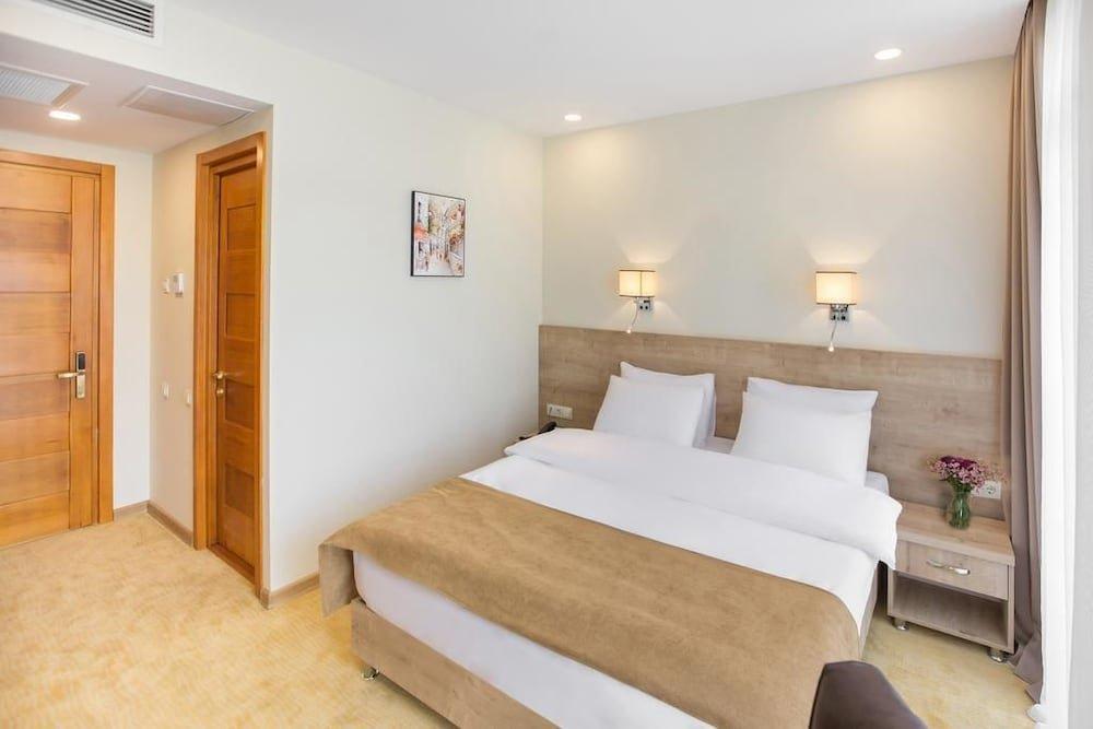 Тбилиси: Отель Bridge Hotel Тбилиси