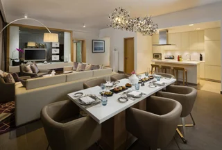 Абу-Даби: Beach Rotana Residences