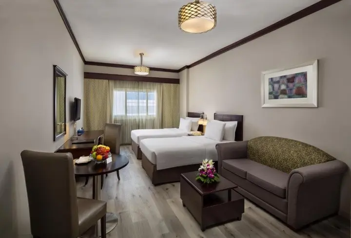 Дубай: Savoy Crest Hotel Apartment