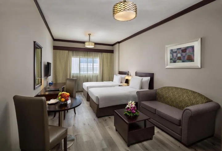 Дубай: Savoy Crest Hotel Apartment