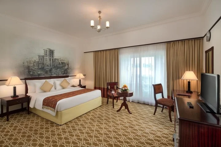 Дубай: Savoy Crest Hotel Apartment