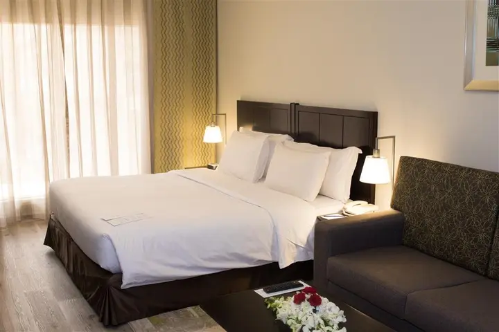 Дубай: Savoy Crest Hotel Apartment