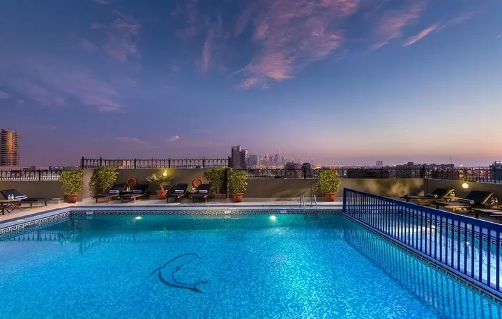 Дубай: Savoy Crest Hotel Apartment