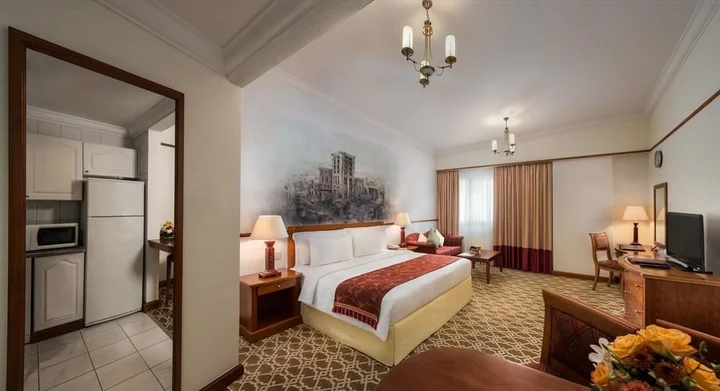 Дубай: Savoy Crest Hotel Apartment