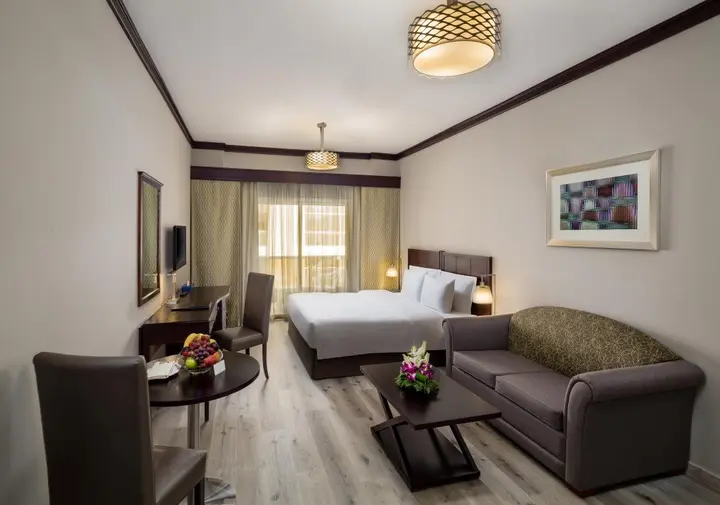 Дубай: Savoy Crest Hotel Apartment