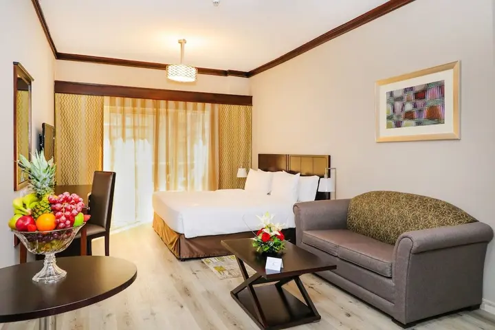Дубай: Savoy Crest Hotel Apartment