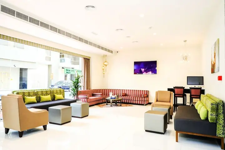 Дубай: Savoy Crest Hotel Apartment