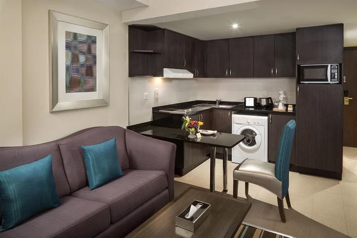 Дубай: Savoy Crest Hotel Apartment