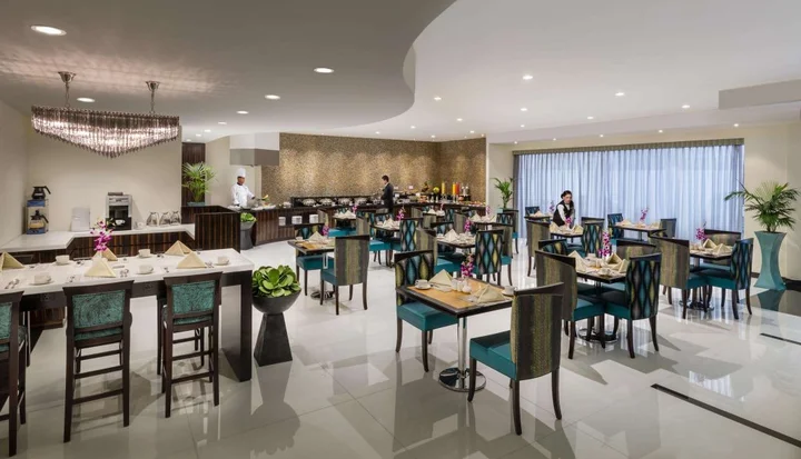 Дубай: Savoy Crest Hotel Apartment