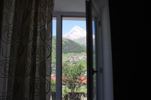 Степанцминда: Inga Guest House