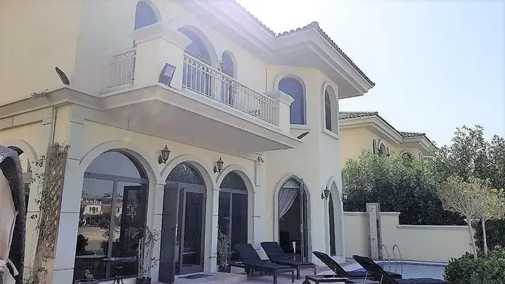 Short Booking - Luxury Albergo Villa — фото 3