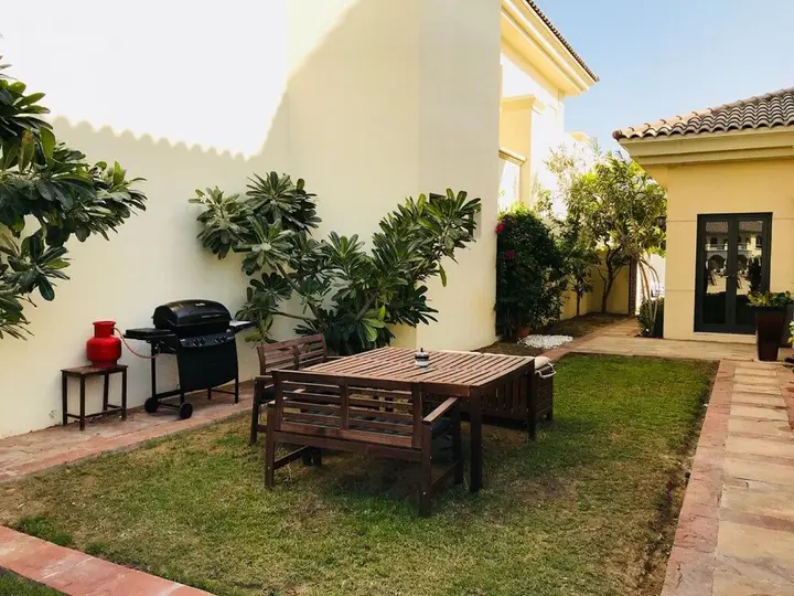 Short Booking - Luxury Albergo Villa — фото 5