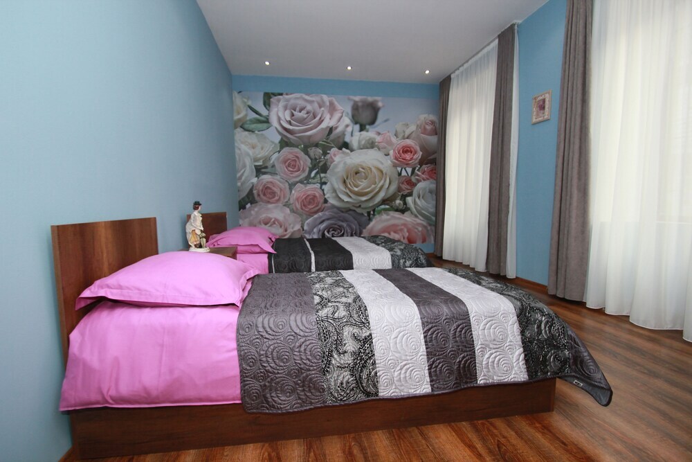 Тбилиси: Rose Apartment Тбилиси