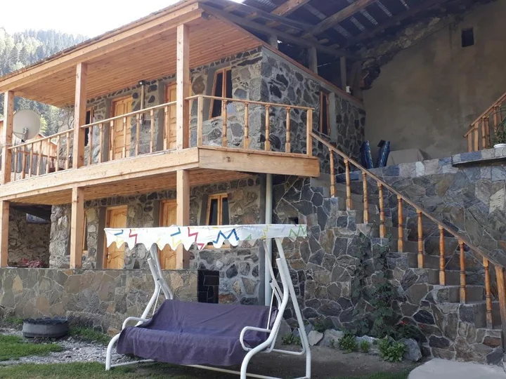 Местиа: Guest House Murkvam
