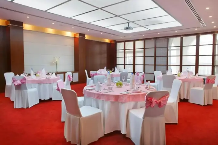 Дубай: Villa Rotana