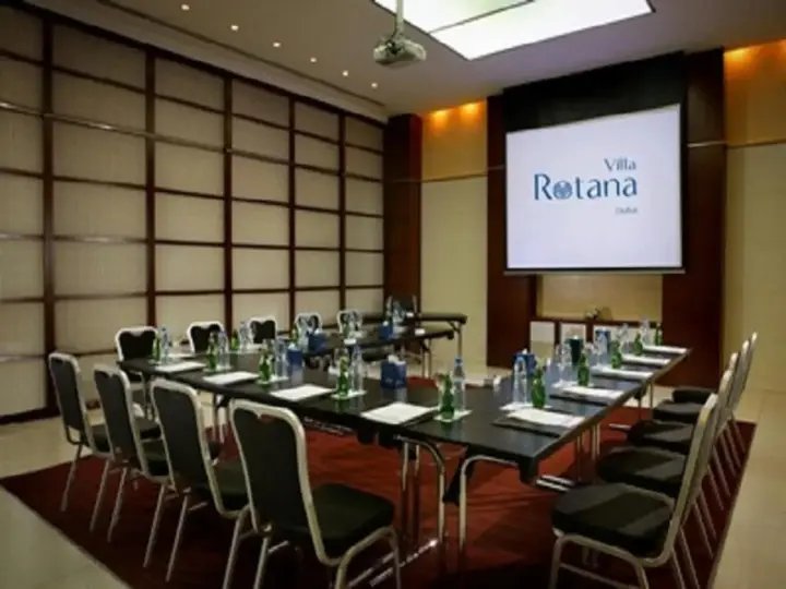 Дубай: Villa Rotana