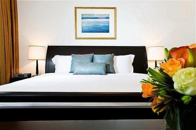 Дубай: Green Lakes Serviced Apartments
