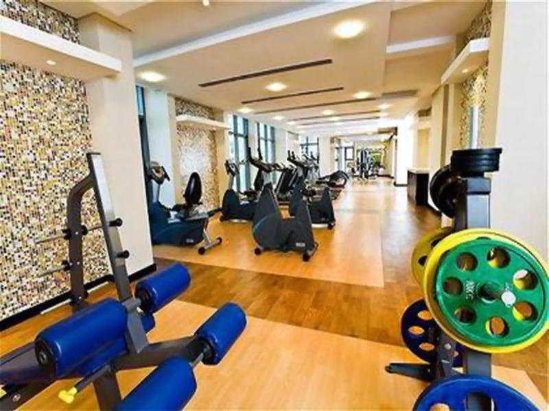 Дубай: Green Lakes Serviced Apartments