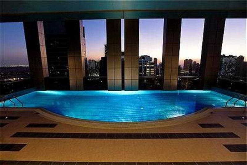 Дубай: Green Lakes Serviced Apartments