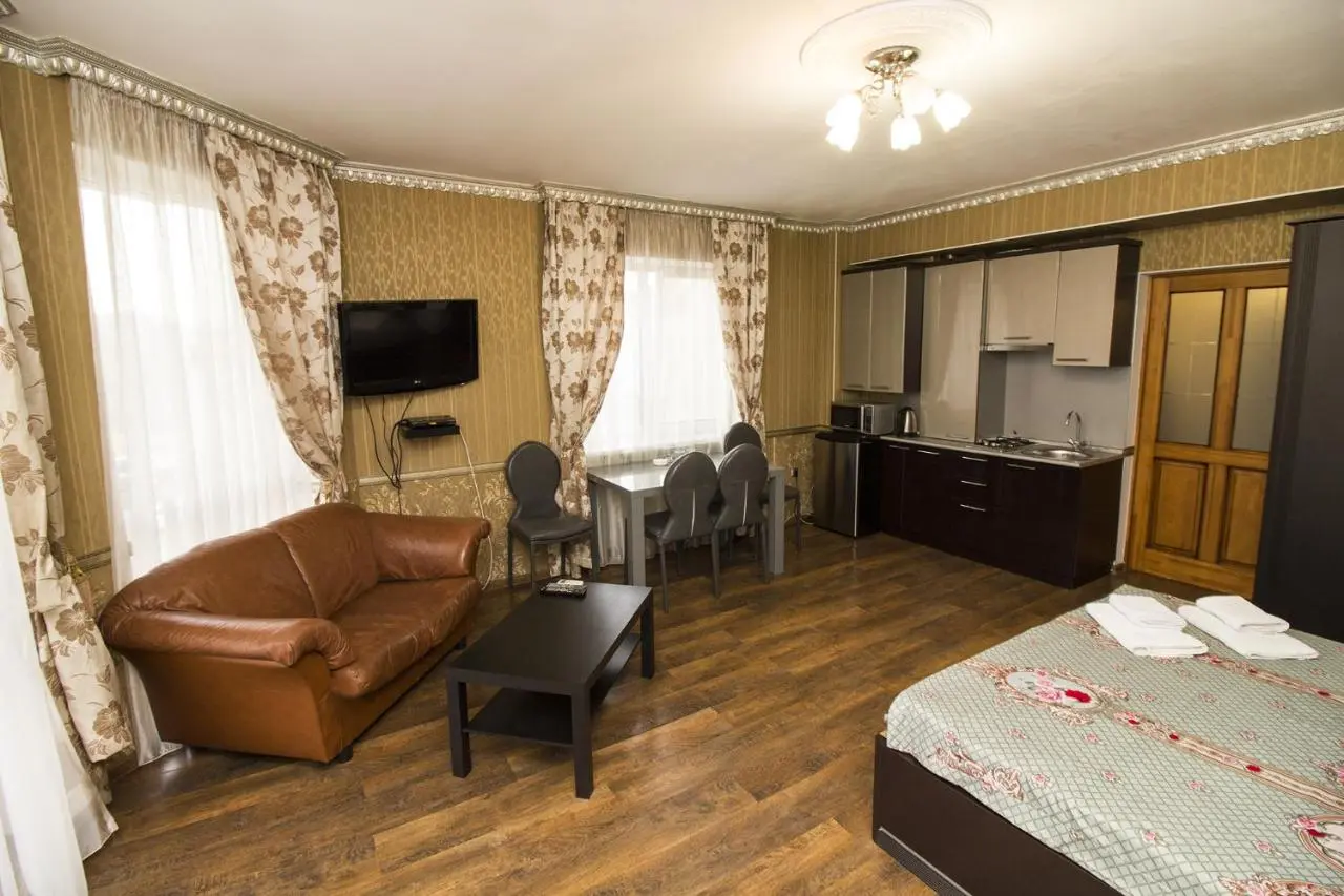 Пятигорск: Apartment on Pervomayskaya 15