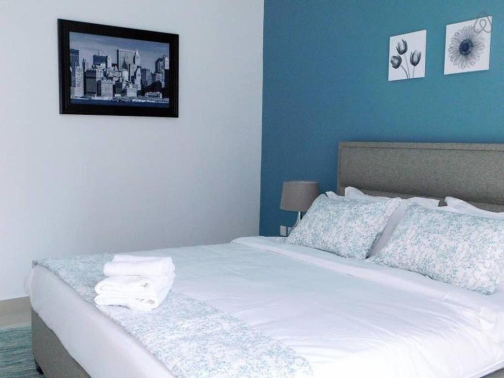 Дубай: Luton Vacation Homes - Continental Tower