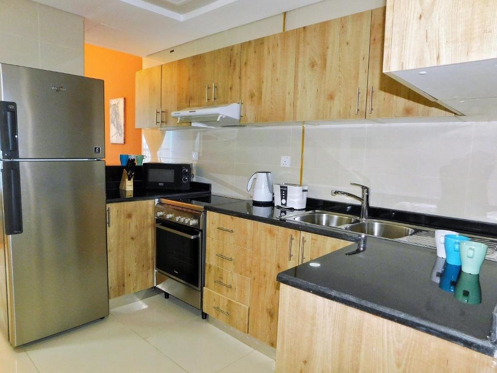 Дубай: Luton Vacation Homes - Continental Tower
