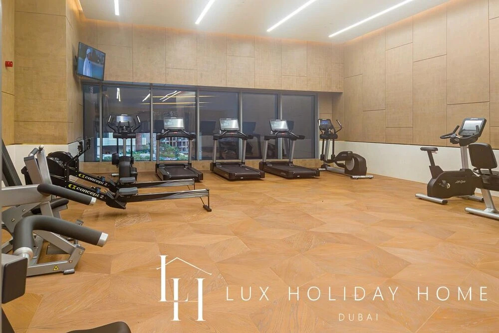Дубай: LUX Iconic Views at Palm Tower Suite 1