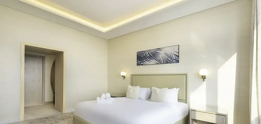 Дубай: LUX Iconic Views at Palm Tower Suite 1