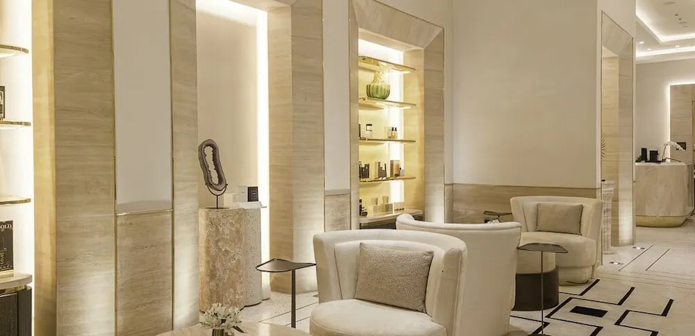 Дубай: LUX Iconic Views at Palm Tower Suite 1