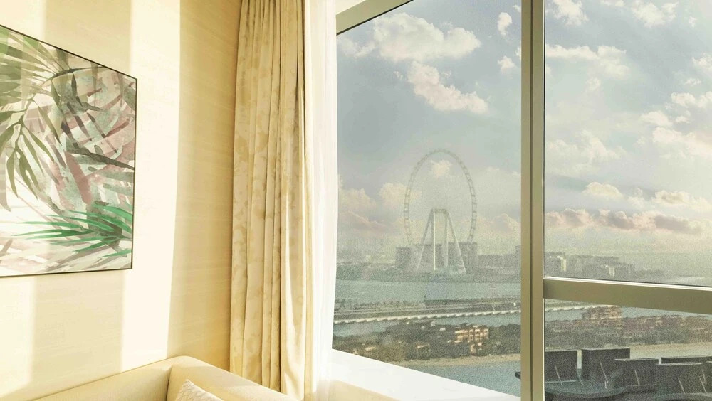 Дубай: LUX Iconic Views at Palm Tower Suite 3