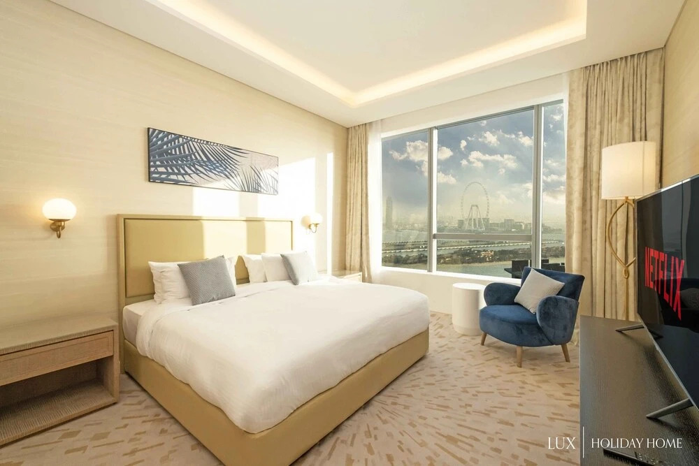 Дубай: LUX Iconic Views at Palm Tower Suite 3