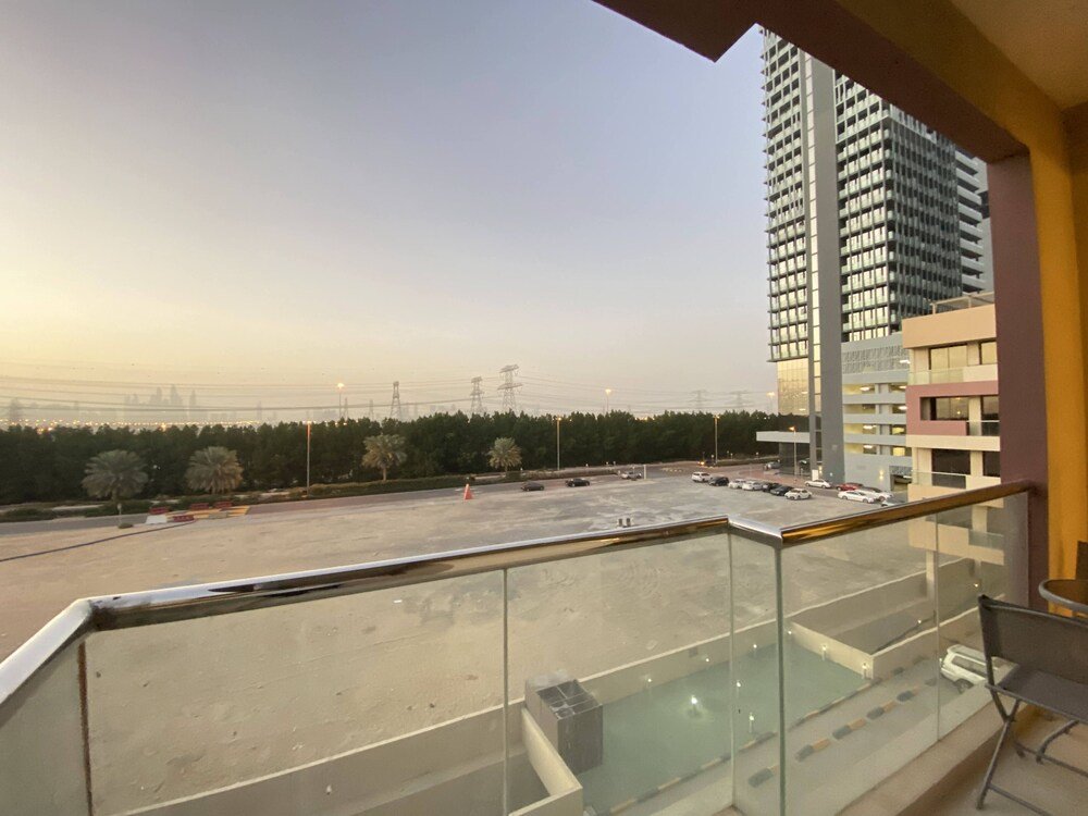 Дубай: Lux BnB 1BD JVC