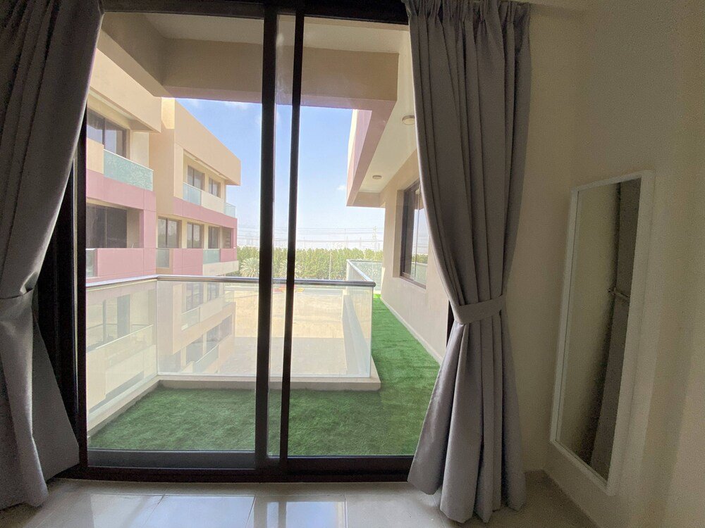 Дубай: Lux BnB 1BD JVC