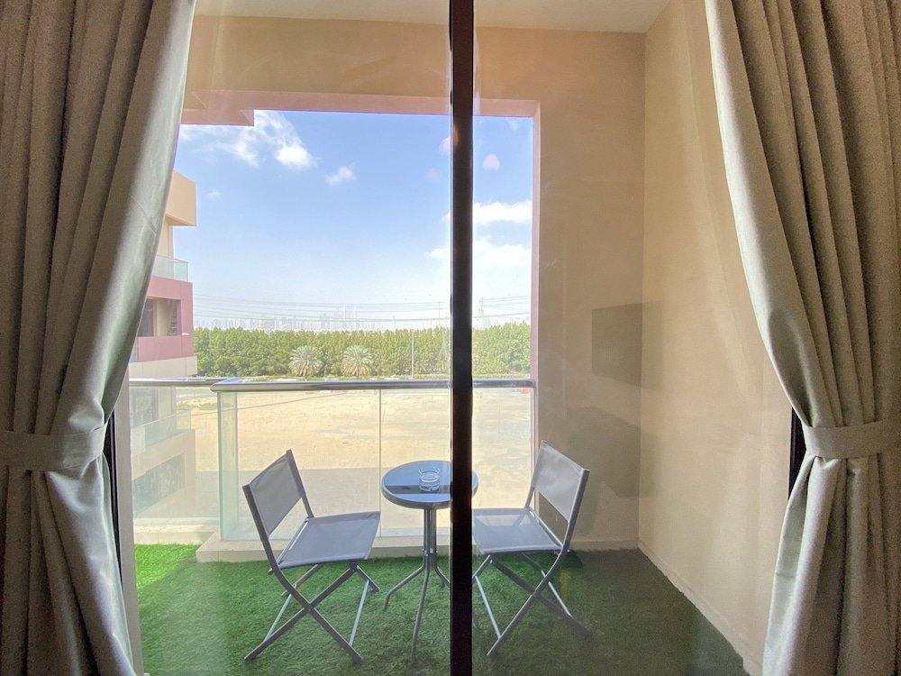 Дубай: Lux BnB 1BD JVC