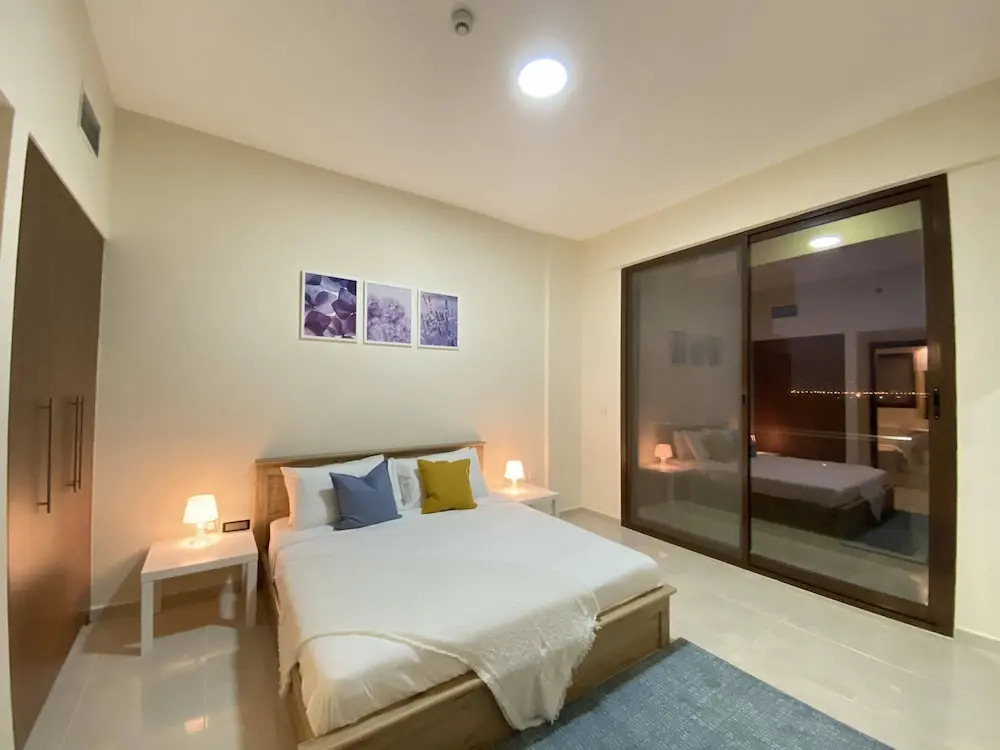 Дубай: Lux BnB 1BD JVC