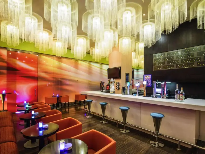 Дубай: Отель Ibis Mall Avenue Dubai