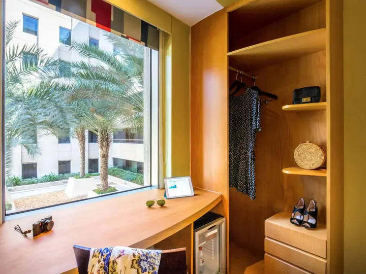 Дубай: Отель Ibis Mall Avenue Dubai