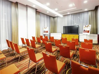 Дубай: Отель Ibis Mall Avenue Dubai