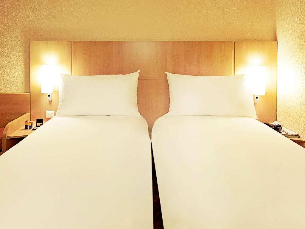 Дубай: Отель Ibis Mall Avenue Dubai